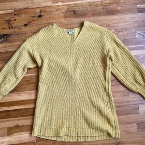 Large American Eagle sweater. Honey/gold.